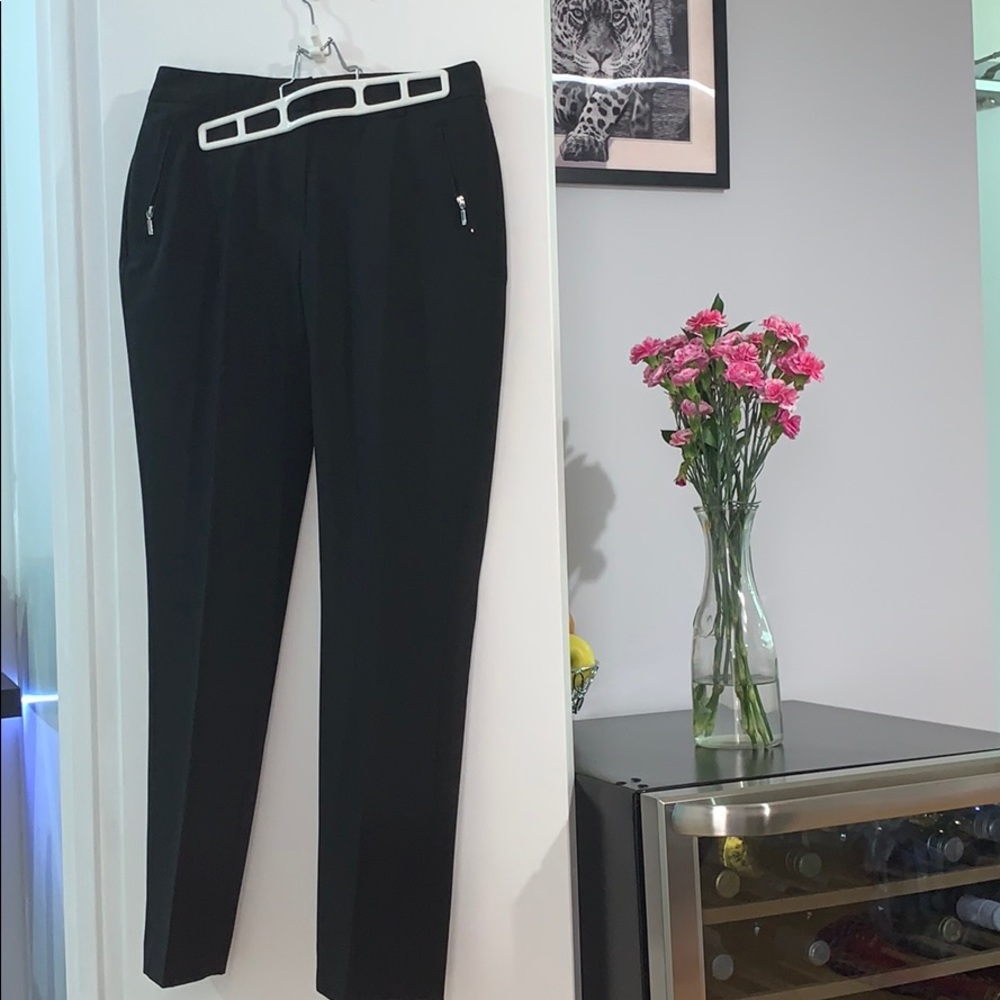 Black capris